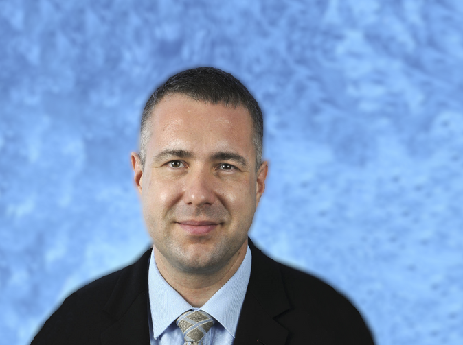 Robert Kareš: Dlouhodobá péče je problém. Komerční produkty situaci nevyřeší