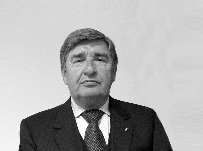 Zemřel JUDr. František Stach