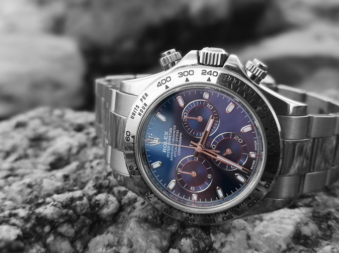 Hodinky Rolex už zloděje nebaví. Cartier je novou zlatou žílou!